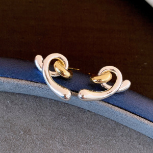 30 ¿ moda metálica simple, torsión cruzada, pendientes colgantes