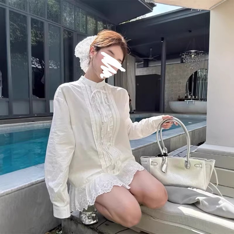 White Lace-Trimmed Shirt with a Youthful Vibe for Women, Early Spring, Skirt-Style Hem, Mid-Length Chic Age-Reducing Top
