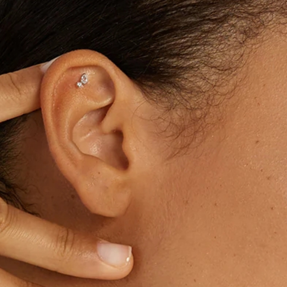 2g Weight Zircon Inlay Material Ear Studs Classification 1 Piece Quantity Daily Occasion 925 Sterling Silver Material Geometric Pattern Women's Gender Plating Design Simple Style Style 1 Piece Ear Cartilage Rings & Studs Simple Style Geometric 925 Sterling Silver Plating Zircon 21