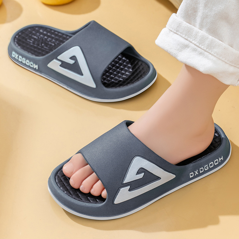 Big Children's Slippers Summer Boys Boys Non-Slip Household Home Trendy Outdoor Children's Sandals and Slippers for Men