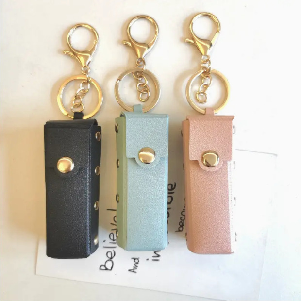 Korean style keychain lipstick case, portable lipstick pouch, anti-chapped lipstick case.