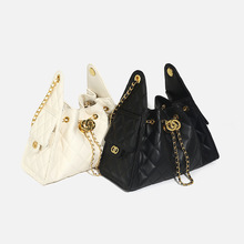 高级感通勤单肩腋下包包女式2025新款大容量菱格水桶包时尚托特包