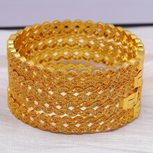 �羳����һ���~�24K��ɫˮ����C�ϰ݁�����Ůʿ�����Y�Y��