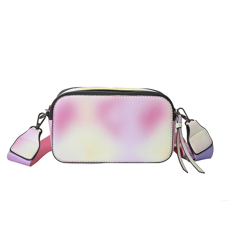 Bolso cuadrado pequeño de color de contraste de tendencia transfronteriza 2024 primavera y verano nuevo bolso de mensajero de banda ancha personalizado bolso de cámara de moda simple para mujer