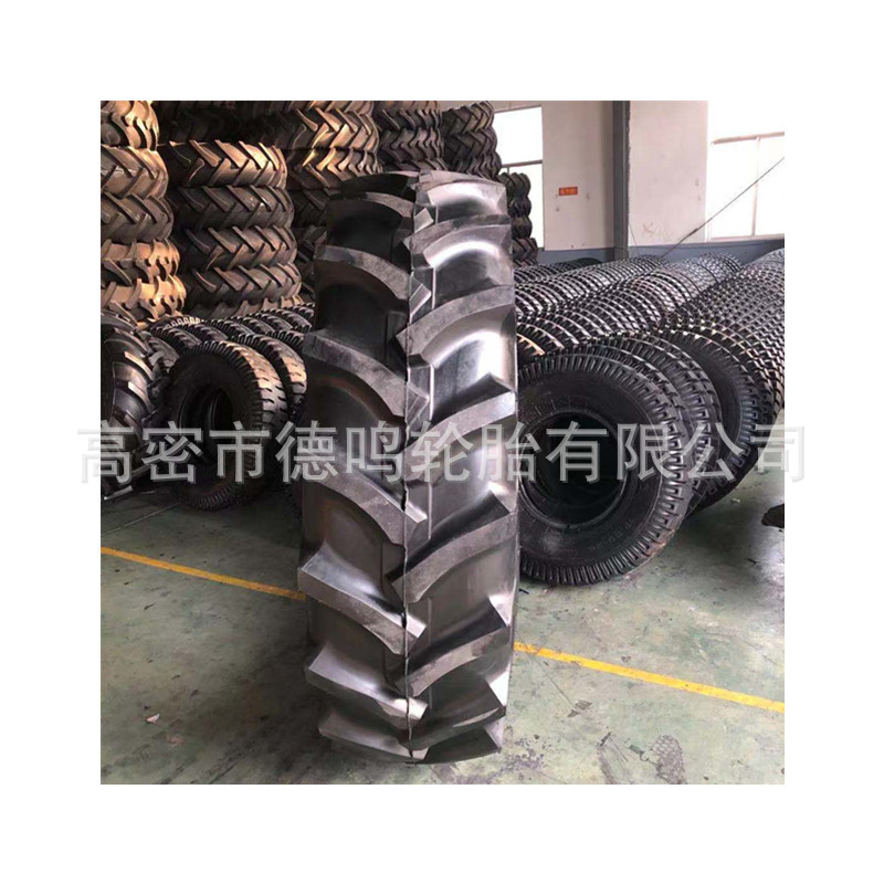 Neumático de tractor Herringbone 20.8-42 Neumático agrícola de suministro de fábrica 20.8-38