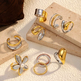 项链;耳环;戒指