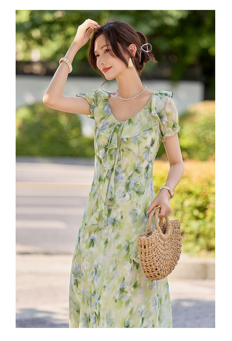 Đầm maxi nữ họa tiết hoa nhí cổ V tay ngắn thắt eo — Lá xanh hoa lan chi tiết 19