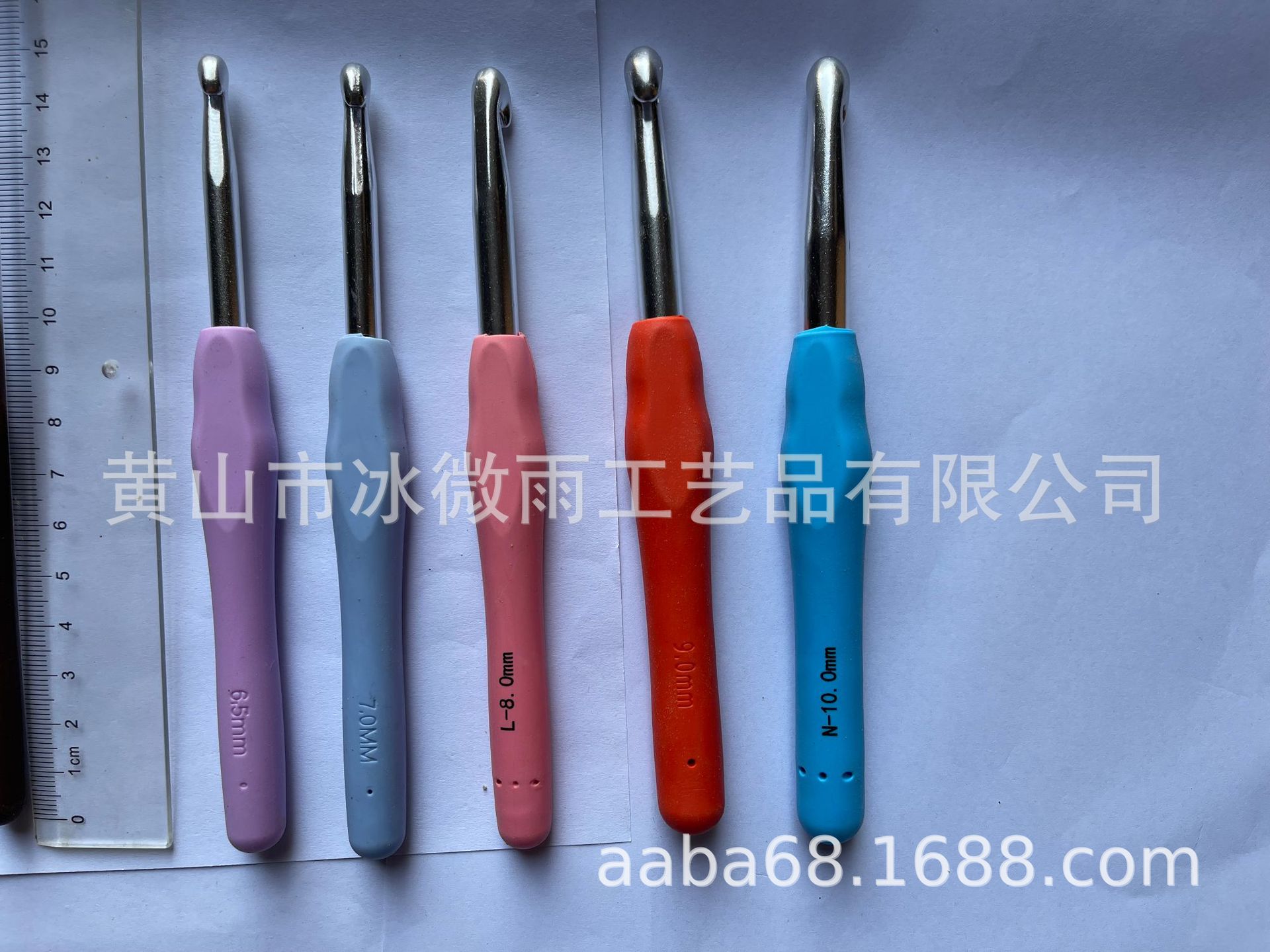 El Comercio exterior 15CM mango suave crochet TPR mango suave ganchillo sólido mango suave gancho de ganchillo de aluminio traje de lana aguja