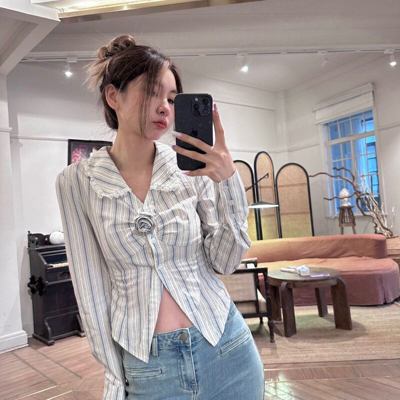 Special Clearance Sale: Lace-Trimmed Striped Shirt for Women, Early Autumn 2023, French-Style Floral Decoration, Long-Sleeved Top