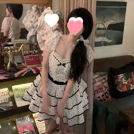 （原版质量下里布）波点蓬蓬连衣裙女2026夏新款收腰辣妹方领蛋糕