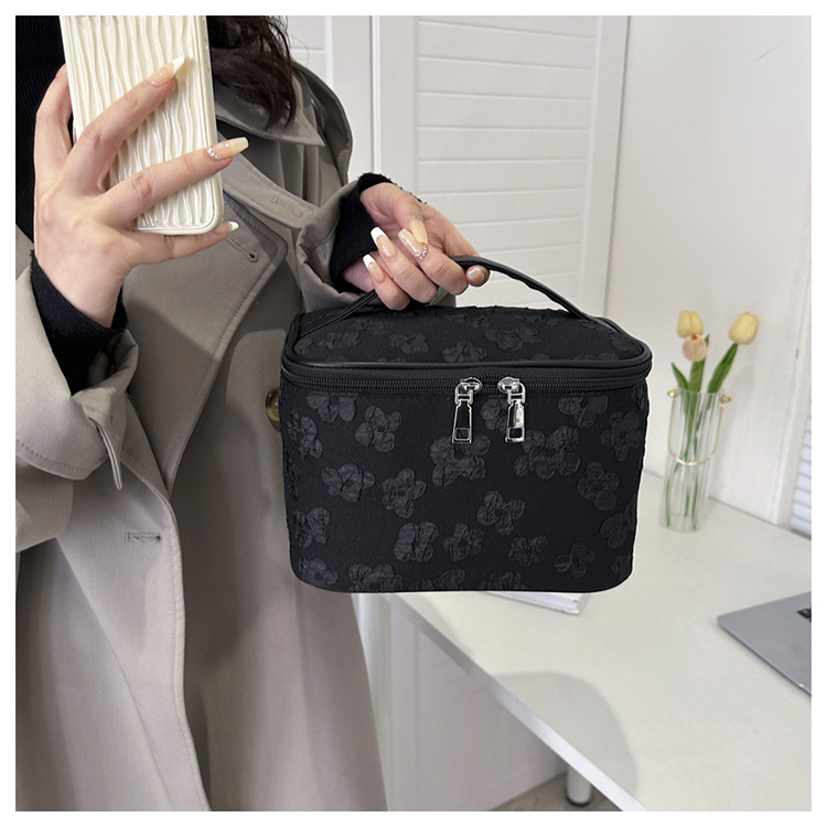 New Makeup Korean Version Fashionable Flower Portable Wash Large Capacity Home Storage Bag_voghion.com