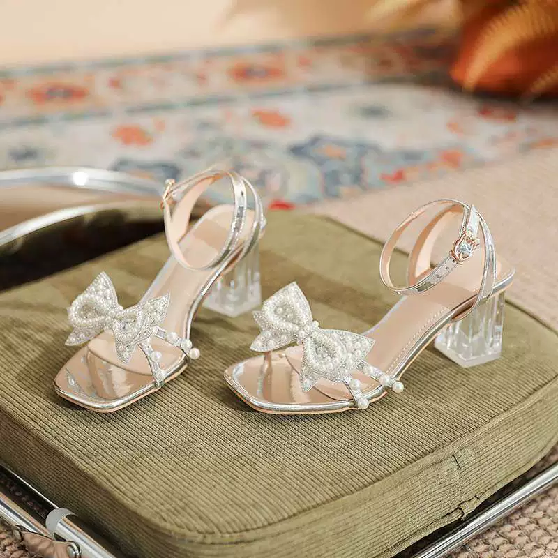 Женские босоножки с жемчугом и стразами, летние пляжные французские феи 2025 года, для отдыха с юбкой