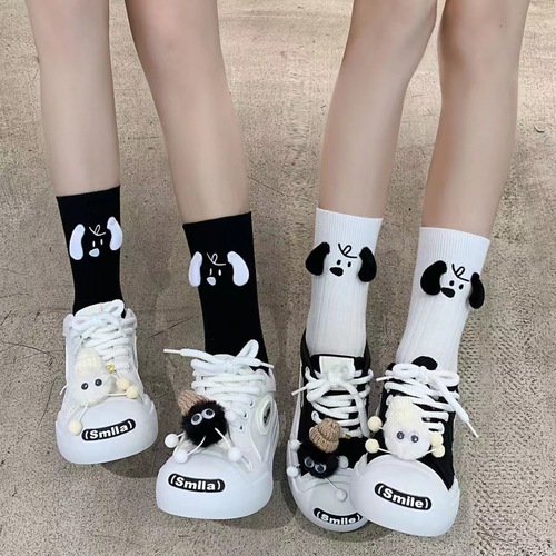 Net celebrity's same three-dimensional doll socks for women, mid-calf socks, Japanese black and white ears, puppy socks, vertical pattern student socks