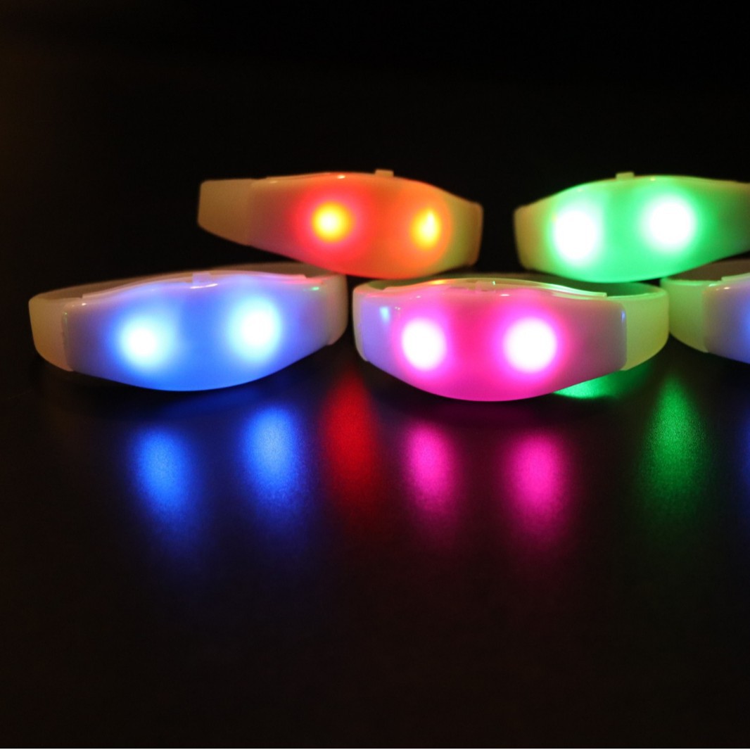 Pulsera LED Exclusiva Transfronteriza con Activación por Sonido, Pulsera Grande de ABS con Luz Brillante, Pulsera con Botón de Activación, Pulsera LED Brillante