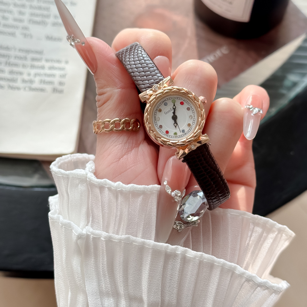 Qicaishi Moda Kadın Kol Saati Kadın Model Hasır Kordonlu Yuvarlak Günlük Su Geçirmez Yüksek Estetik Öğrenci Niş Sessiz Retro