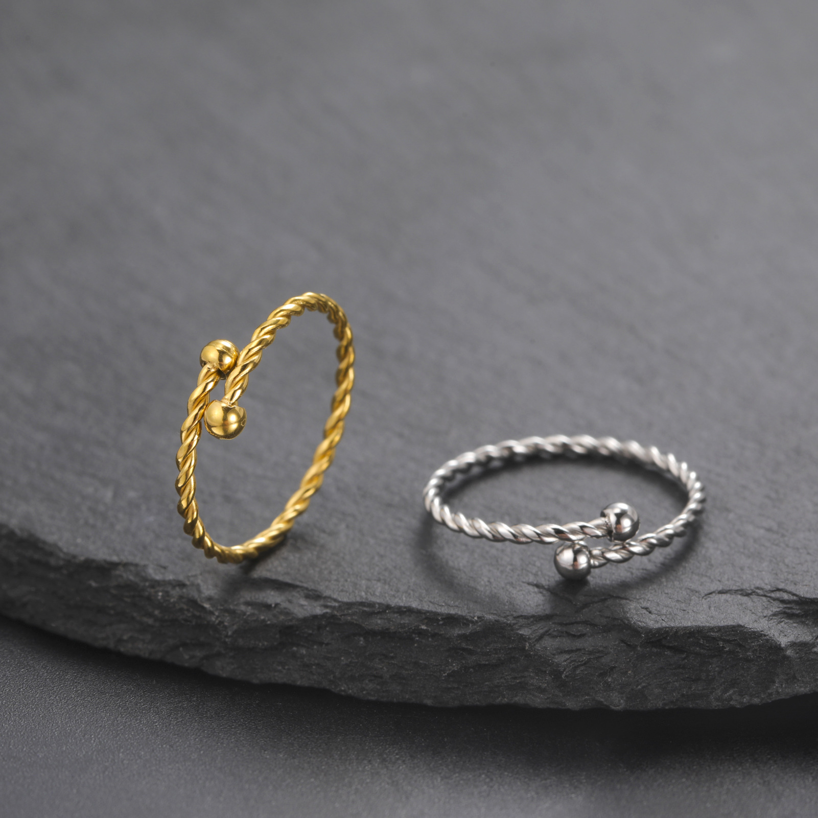 Sparkling Designer Ring For Women – Elegant And Comfortable Piece_voghion.com