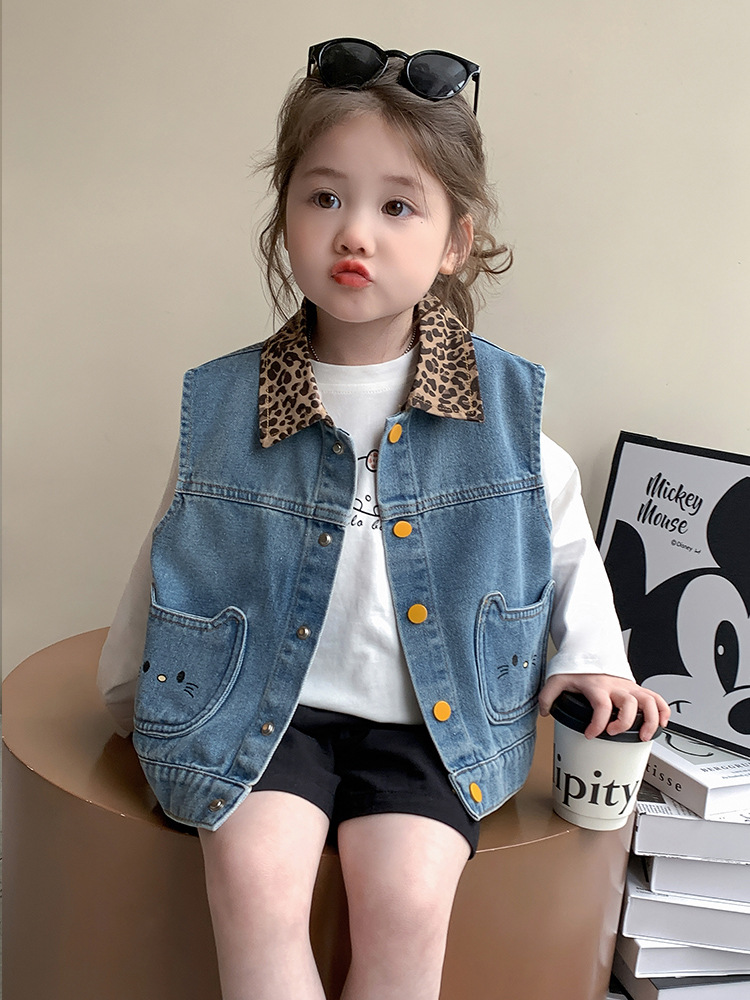 Chaleco de mezclilla para niñas primavera y otoño 2025 nuevo estilo estilo occidental primavera ropa exterior chaleco para niños bebé chaqueta de primavera de moda