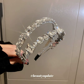 耳环;项链;耳钉