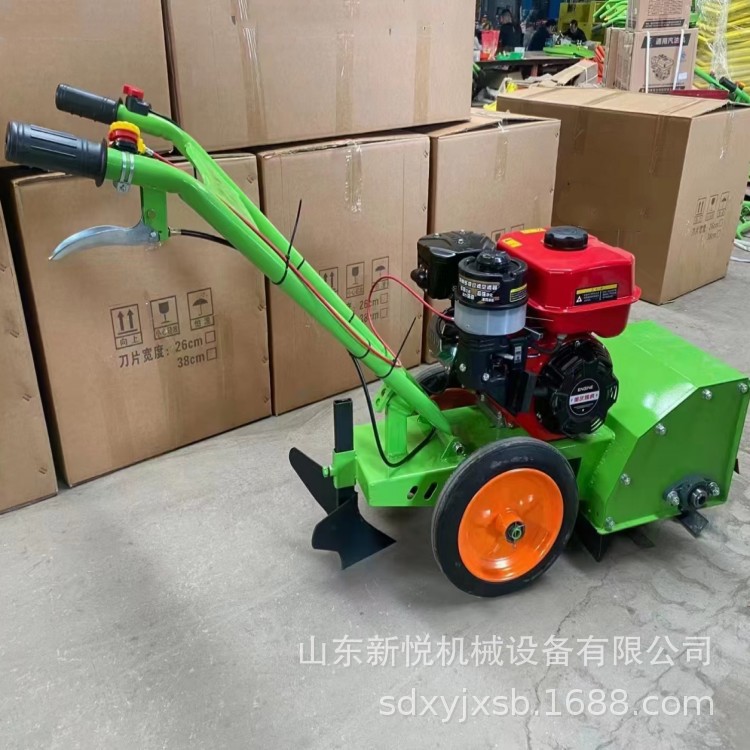 新款汽油除草机 农用手推式多功能旋耕机 农田松土锄草开沟机