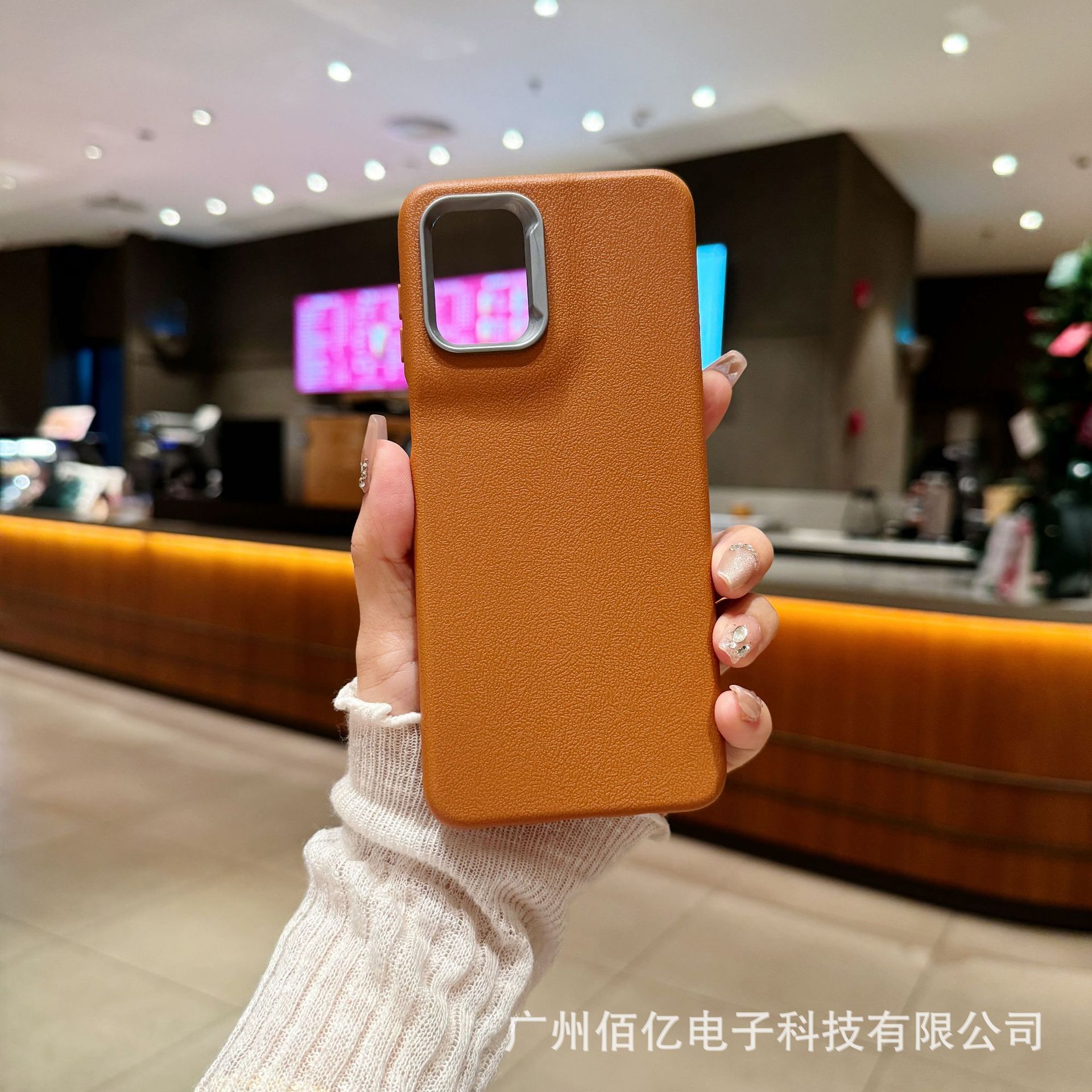 Funda de teléfono de TPU con textura de cuero liso, adecuada para Motorola G55, funda de teléfono suave con orificio grande para comercio exterior europeo y americano, antihuellas.