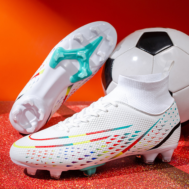 Nuevos zapatos de fútbol de la Copa del Mundo para hombres grandes niños AG clavos largos TF clavos fracturados zapatos de entrenamiento para mujeres