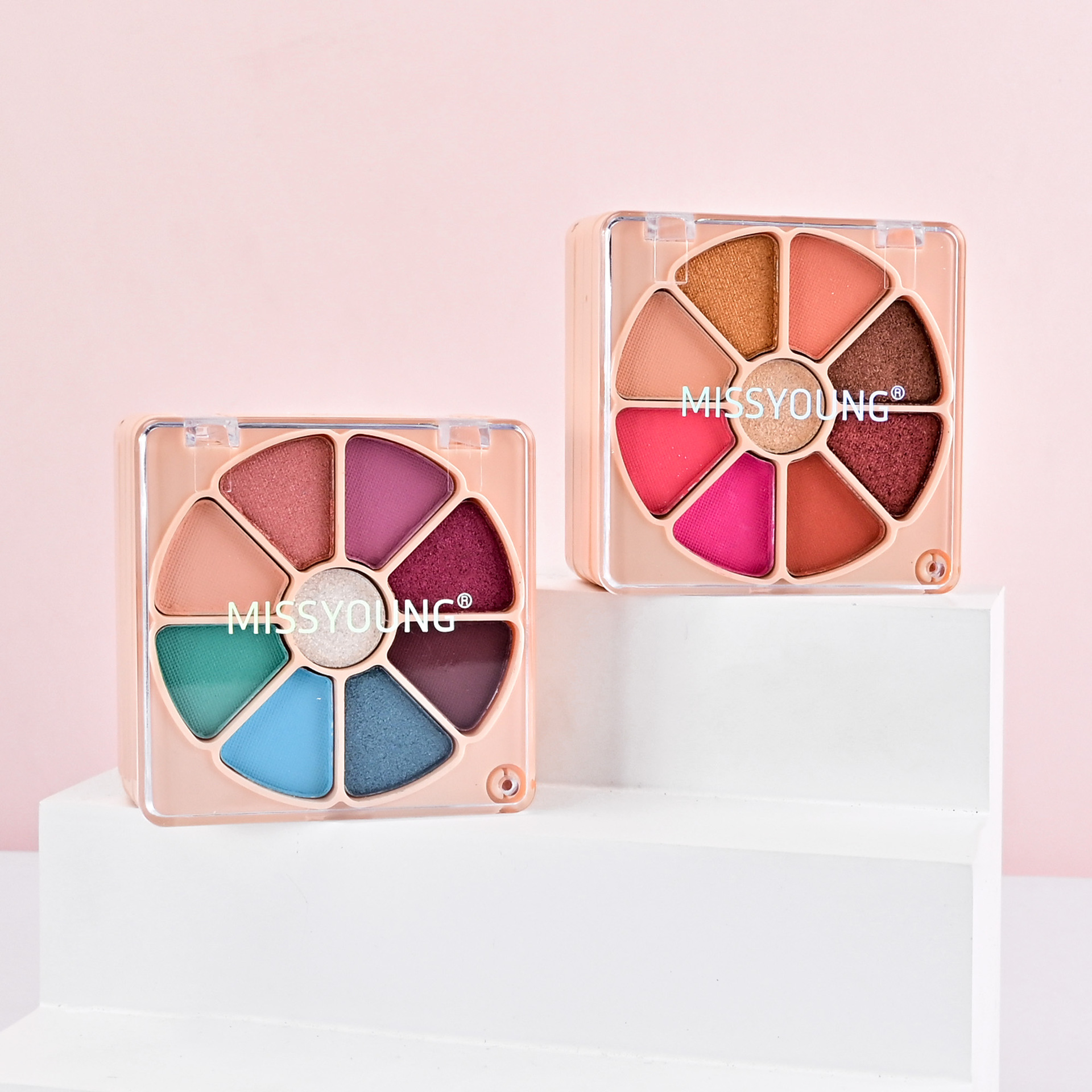 MISS YOUNG's new 21-color eyeshadow palette set, cross-border makeup gift set of Eyeshadow, Blush and glitter Application Scenario