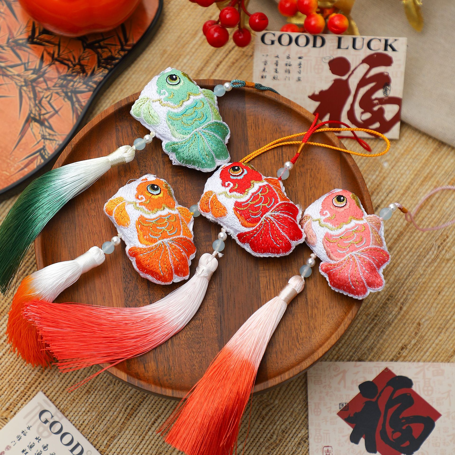 Colgante de Año Nuevo de siete colores de siete colores Koi Boche de Año Nuevo decoración de barril con flores de material DIY colgante de flores