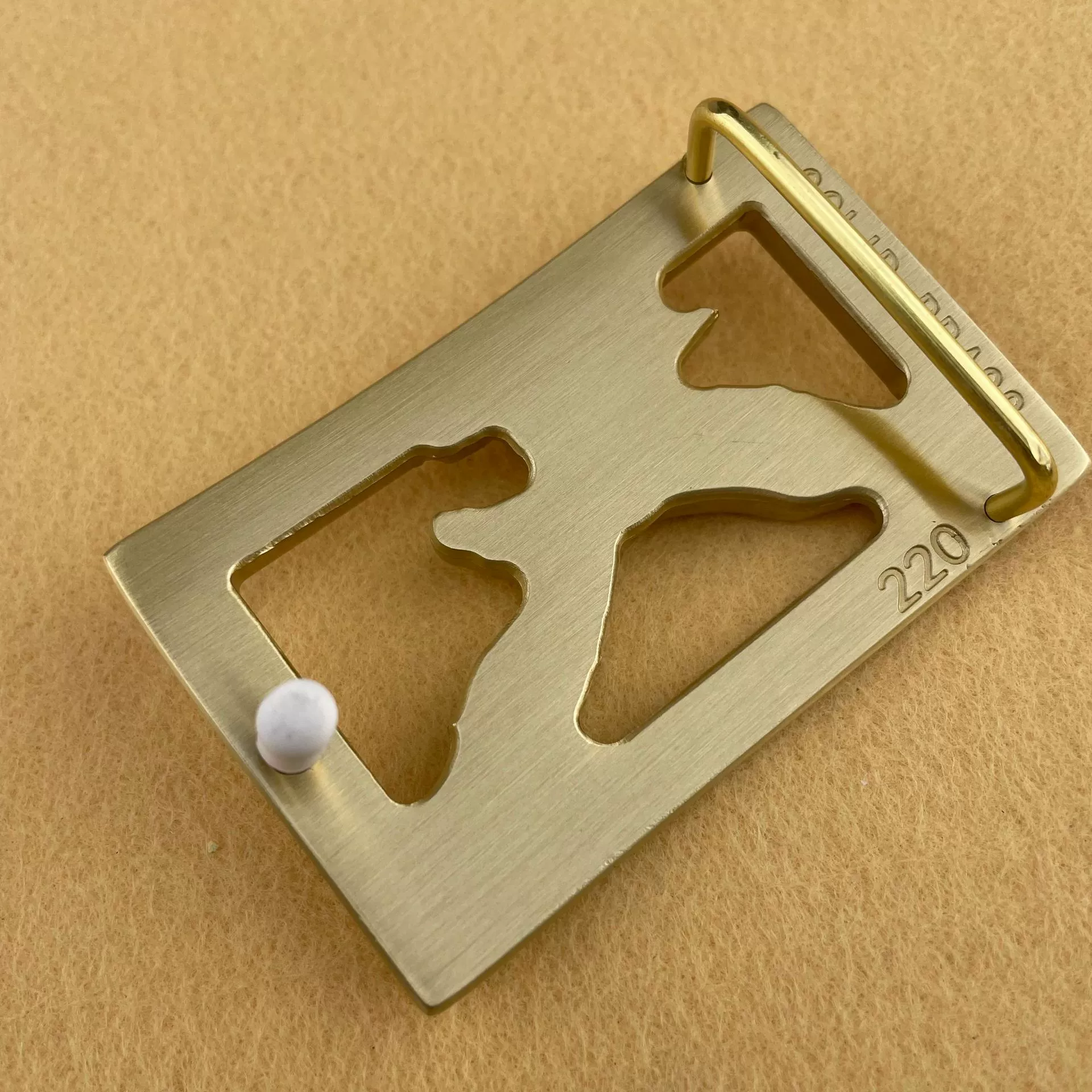 Внутренний диаметр 4,0 см латунная гладкая орлица простая пряжка? belt buckle