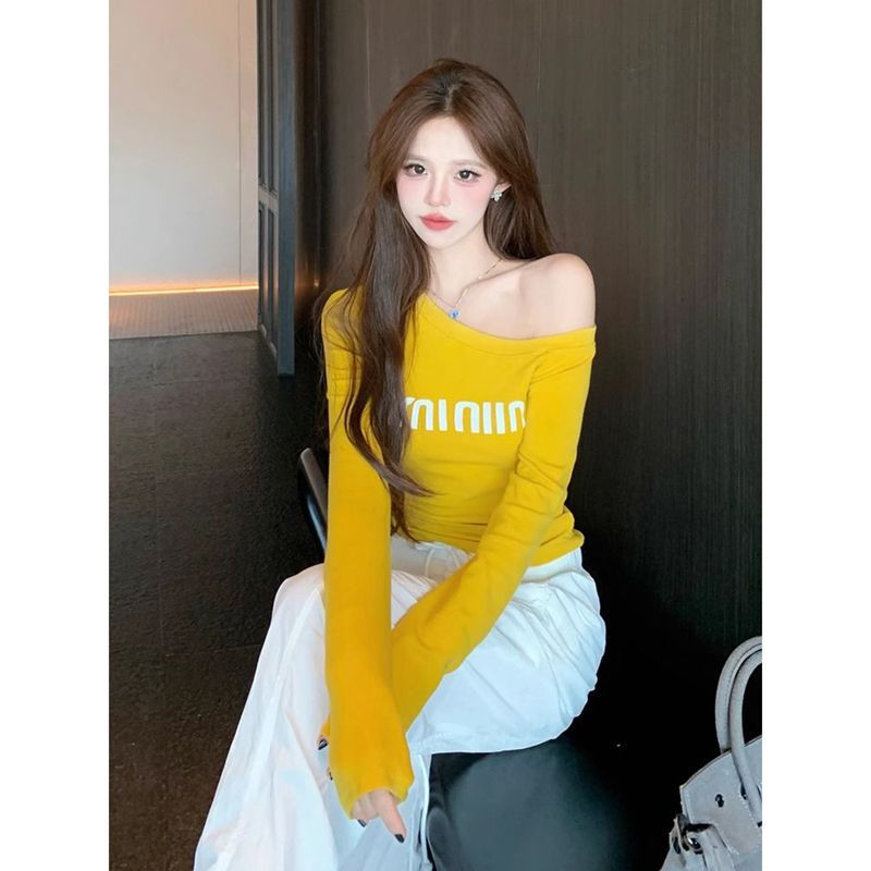 4048 # Tiktok Quality American Style Spicy Girl Letter Off-Shoulder Long Sleeve T-Shirt for Women with Slim Fit Design