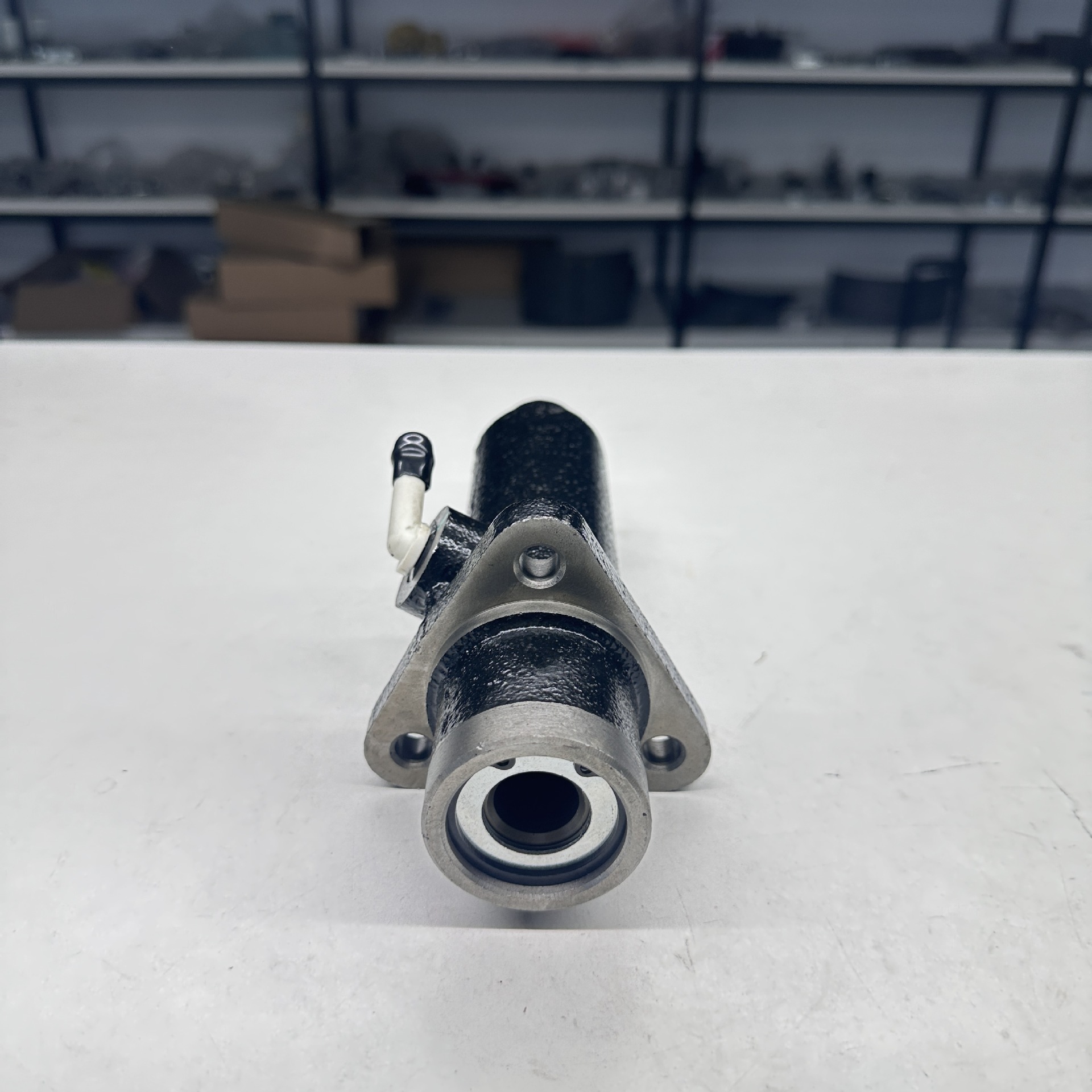 Suitable for Mercedes-Benz Unimog Brake Master Cylinder H31727.0.1,0014308501, 0024305301
