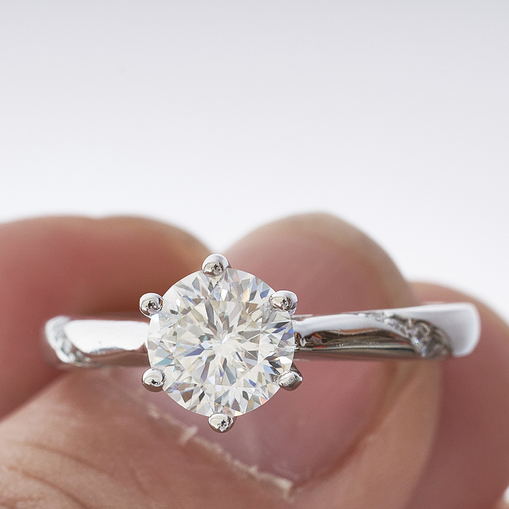 Transfronterizo S925 plata anillo de piedra de mozan seis garras psíquicas color D 1 quilates abertura femenina anillo de novia de moda minimalista