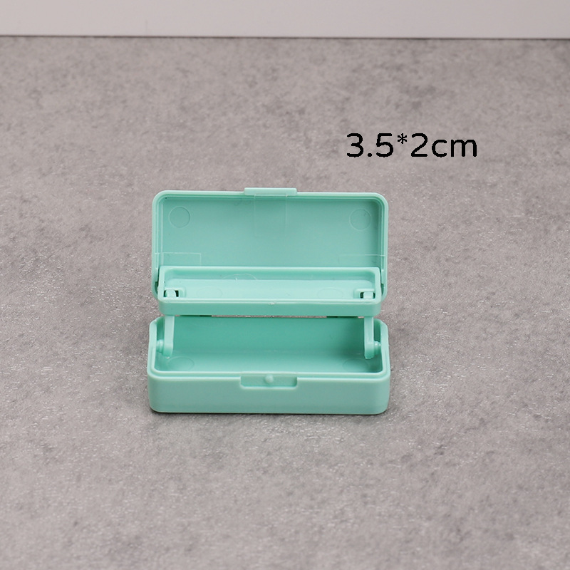 子供のミニの机のデスクのミニチュアは食べ物を縮めてシミュレーションします。