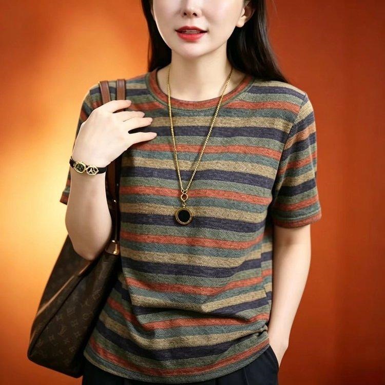 Thin comfortable T-shirt for leisure with a round collar