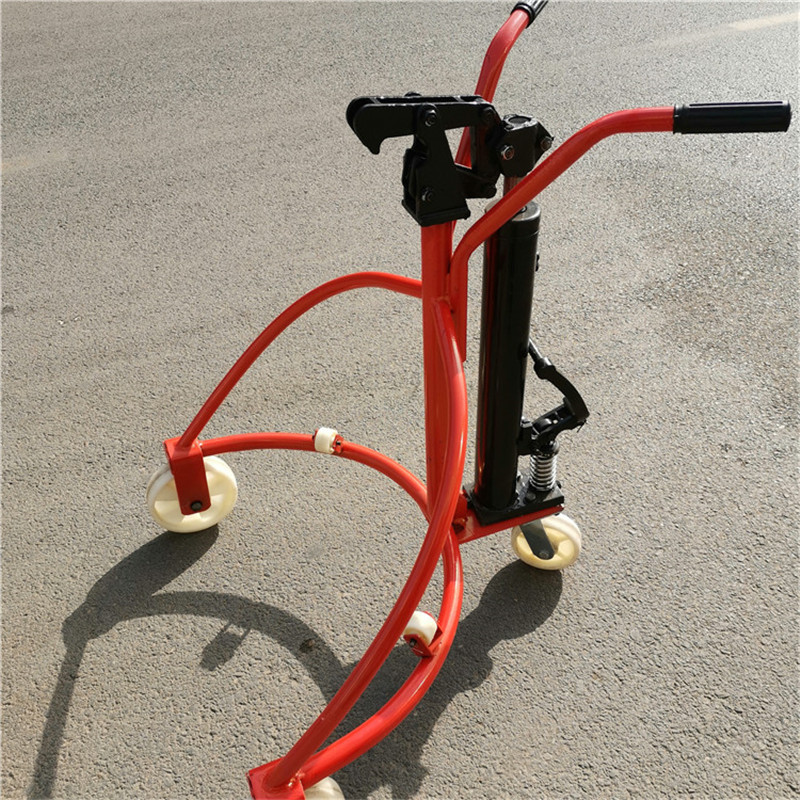 厂家生产350KG油桶搬运车 手推鹰嘴装卸车 手动液压叉车