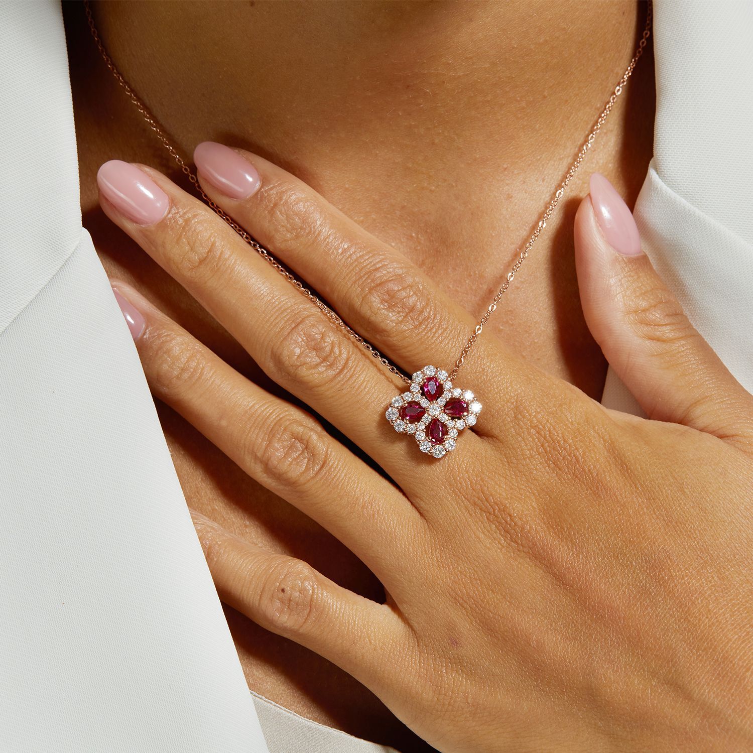 Women’s Colored Gems Pendant Clavicle Chain