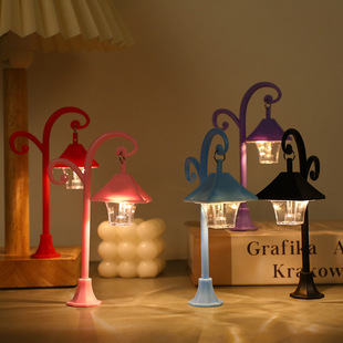 Mini LED night light micro landscape small base street lamp simulation street lamp model desktop decoration two-color small hanging lamp