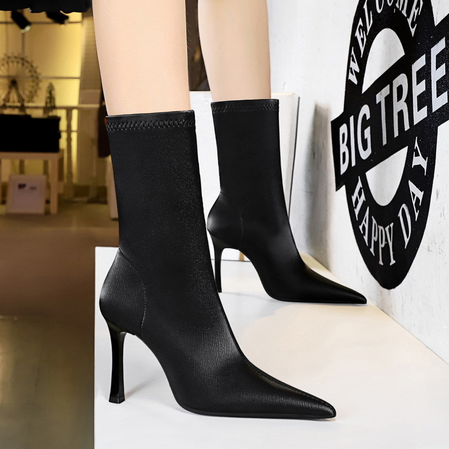 325-5 Retro European And American Style Fashionable Sexy Slimming Party Short Ultra High Heel Pointed Toe Winter Women's_vogvips.com