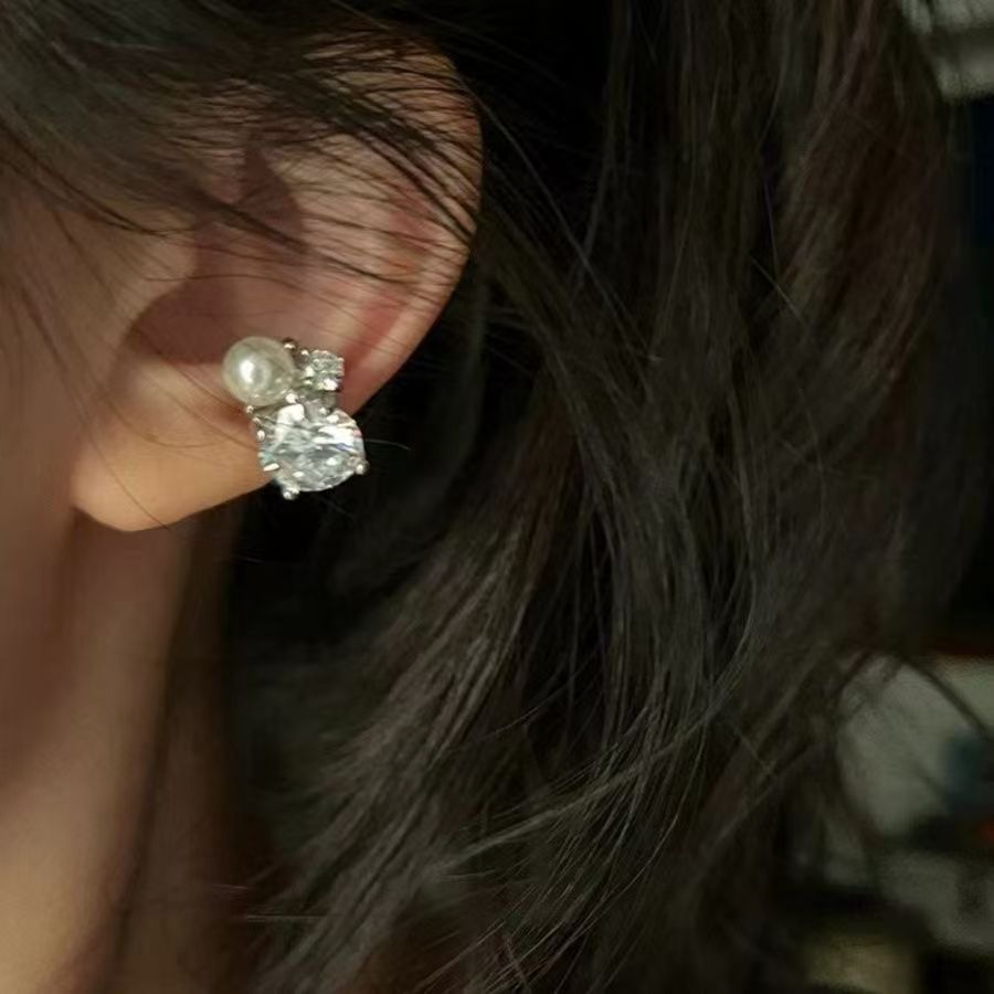 Lámpara pequeña parpadea de zircon perla crimpos de hueso de orejas de nicho de diseño indolor sin agujeros de orejas crimpos de orejas cuadrados y fríos