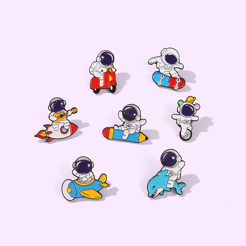 Anniversary, Business, Travel Occasion Alloy Material Cartoon Style Pin Geometric Alloy Stoving Varnish No Inlaid Unisex Brooches