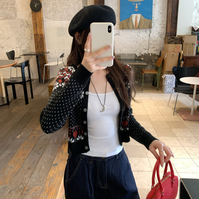 Discount European Christmas Style Heart Dot Buttoned Sweater Jacket for Women 2025 Autum New Retro Slim Cardigan