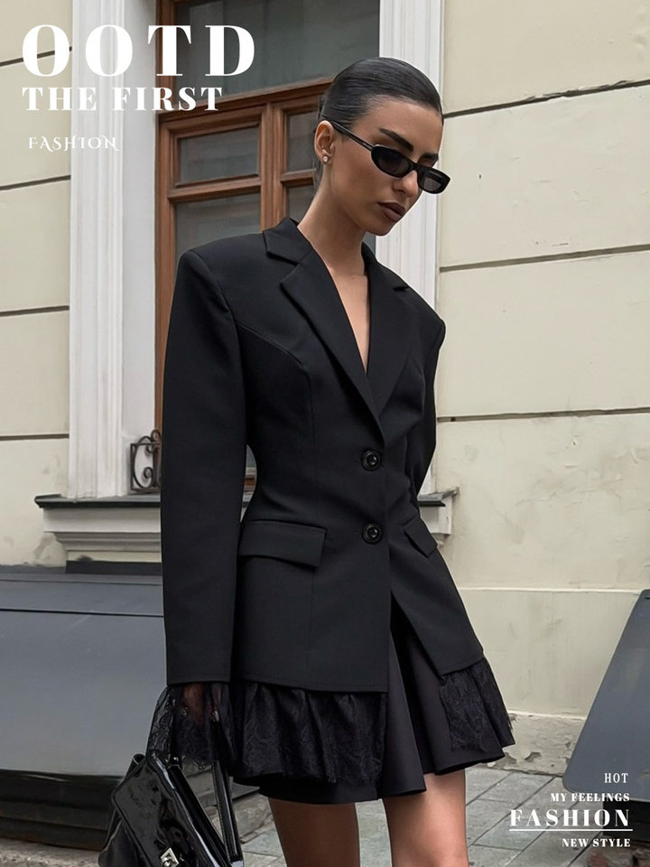 Áo blazer nữ phối ren chiết eo dáng trung bình tay dài cổ vest một hàng cúc — Màu trắng, màu đen chi tiết 1