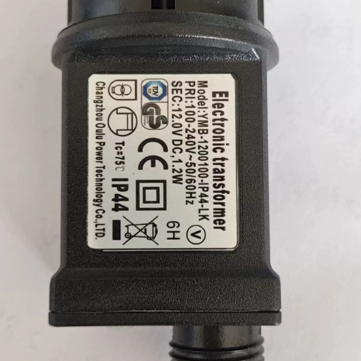 Европейский стандарт GS IP44 DC12V-31V 3.6W-6W электронный трансформатор вертикальный новый с разъемом 00
