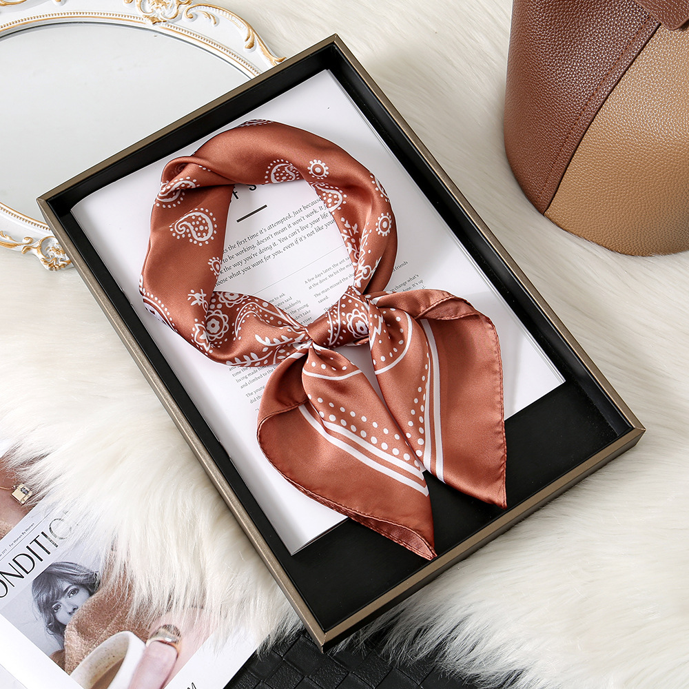 Flor de anacardo europea y americana transfronteriza 70 bufanda de seda de imitación retro todo-fósforo bolsa atada bufanda cuadrada bolsa atada bufanda de seda scarf al por mayor