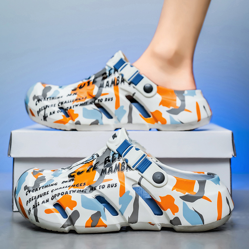 Zapatos con agujeros para hombres nuevo estilo verano al aire libre graffiti Baotou sandalias antideslizantes EVA pisando la mierda sandalias y zapatillas Sandals