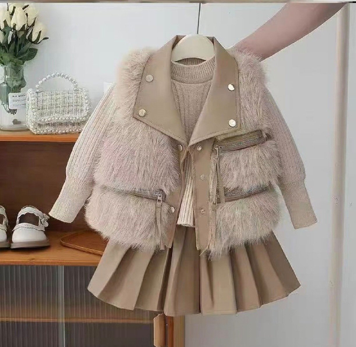 Khaki zipper three-piece set