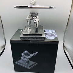 Executive Knight Seat Armor Hero Pen Rack Stationery Pen Holder Knight Iron Silver Bronze Blue Series