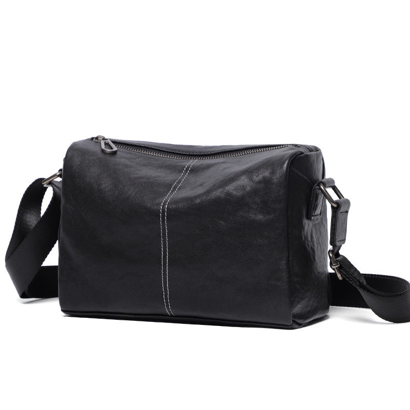 Túi đeo chéo nam da bò thuộc mềm dạng gối 29×11×17 cm — Màu đen