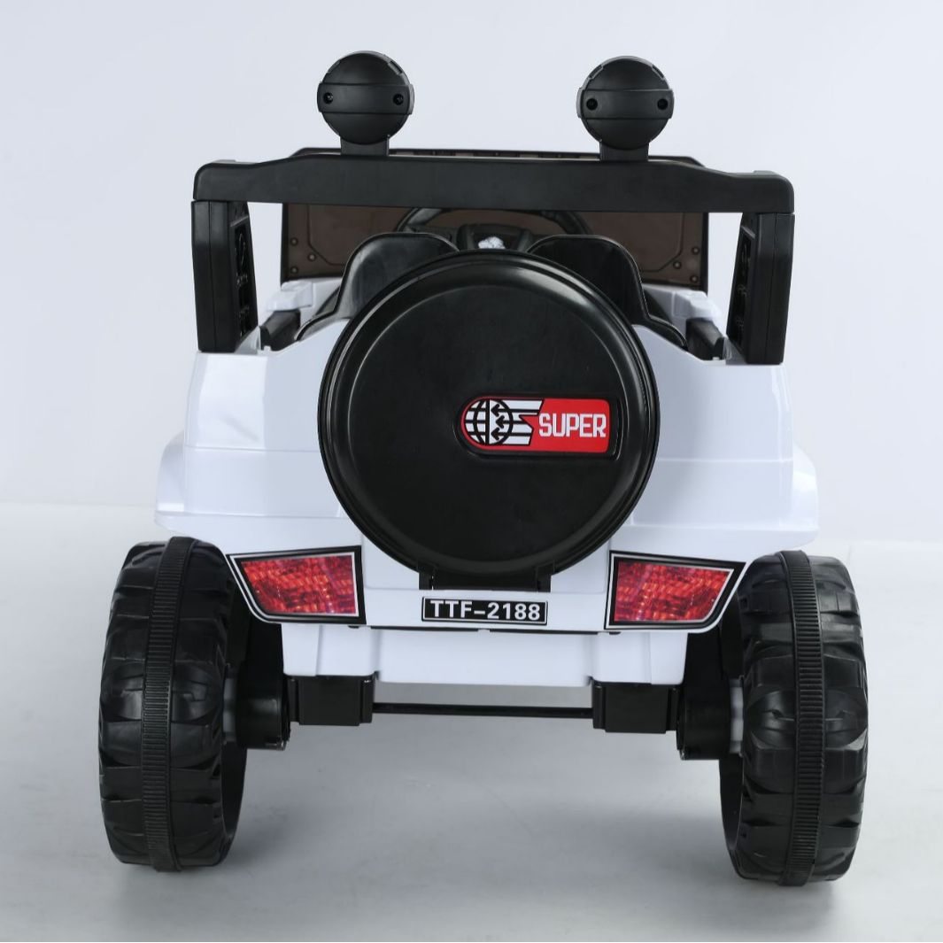 Coche eléctrico para niños El coche de control remoto de cuatro ruedas puede sentarse para niños y niñas cargando fuera de carretera con tracción en las cuatro ruedas bebé