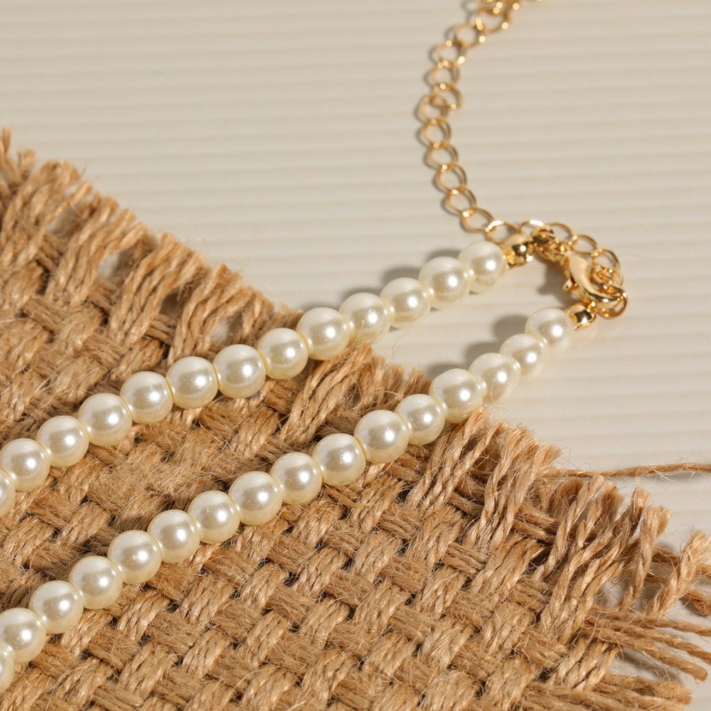 Mode Coeur Lettre Perle Clavicule Chaîne 18k Or Placage De Cuivre Collier display picture 5
