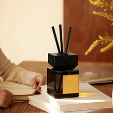 木盖方瓶无火香薰植物精油室内持久留香卫生间五星级专用香氛摆件